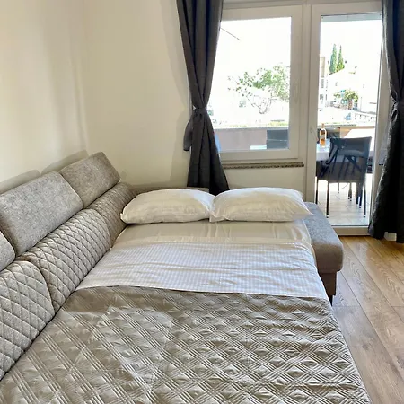 West Apartment *