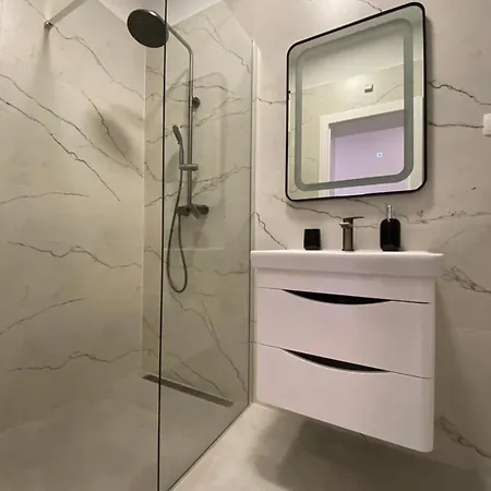 Apartment West *