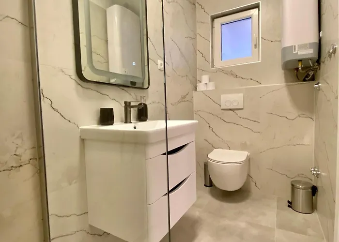 West דירה זאדאר